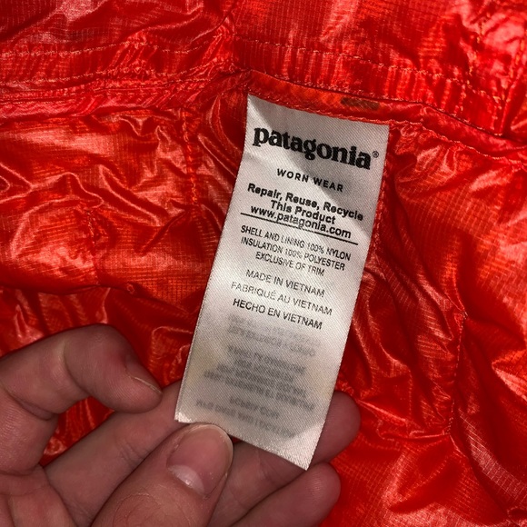 Patagonia Light Weight Puffer Jacket - Picture 8 of 16